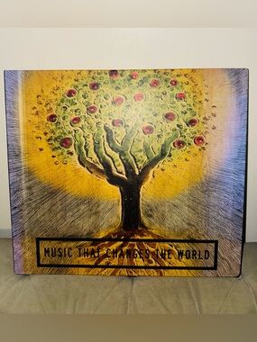 Music That Changes the World- DLF Music, Book and vinyls Set